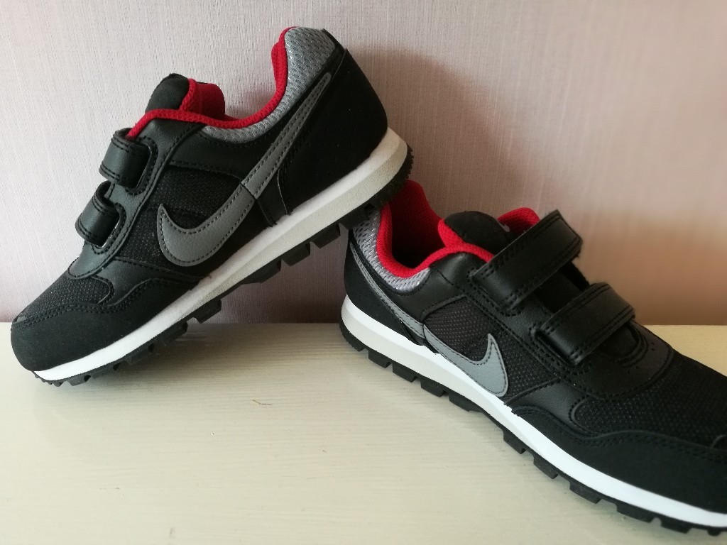 boys trainers size 13.5